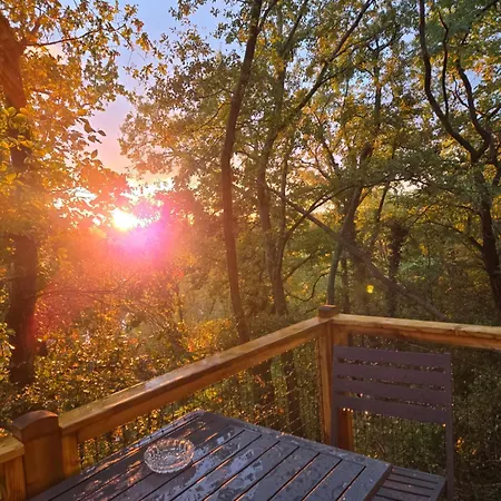 Luxury tent La Bulle Perchee De Chantilly